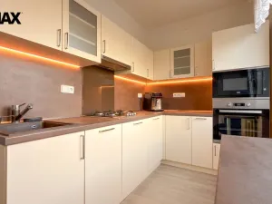 Prodej bytu 2+1, Hradec Králové - Moravské Předměstí, Sekaninova, 61 m2