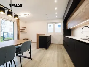 Prodej bytu 3+kk, Hronov, Husova, 71 m2