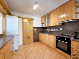 Prodej rodinného domu, Hluboké Mašůvky, 128 m2