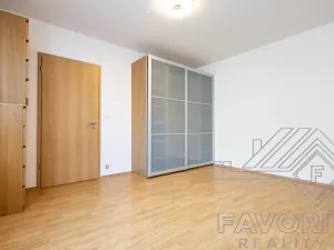 Pronájem bytu 2+kk, Praha - Letňany, Chlebovická, 57 m2