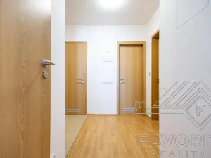 Pronájem bytu 2+kk, Praha - Letňany, Chlebovická, 57 m2