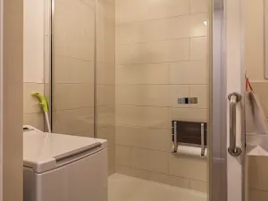 Pronájem bytu 2+kk, Praha, Novoborská, 40 m2