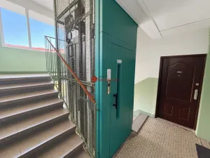 Prodej bytu 2+1, Chomutov, Jiráskova, 63 m2