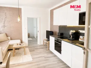 Prodej bytu 2+kk, Chýnice, Karlštejnská, 42 m2