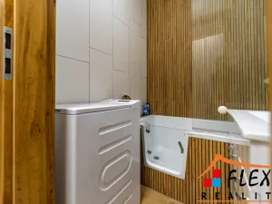 Prodej bytu 3+1, Ostrava, Mjr. Nováka, 74 m2