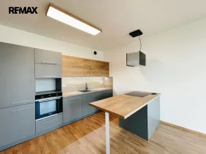 Pronájem bytu 2+kk, Praha - Ruzyně, Stočesova, 55 m2