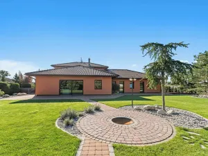 Pronájem kanceláře, Velké Přítočno, 350 m2