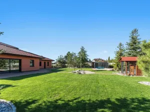 Prodej kanceláře, Velké Přítočno, 350 m2