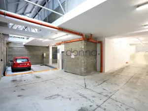 Pronájem bytu 5+kk, Praha, Laubova, 184 m2