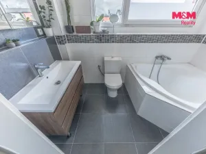 Prodej rodinného domu, Polerady, 96 m2