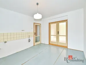 Prodej bytu 2+1, Praha - Komořany, Krupná, 47 m2