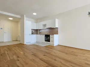 Prodej bytu 1+kk, Bystřice nad Pernštejnem, Masarykovo náměstí, 40 m2