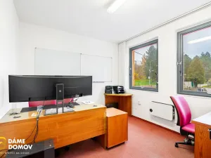 Pronájem skladu, Zlín, 1153 m2