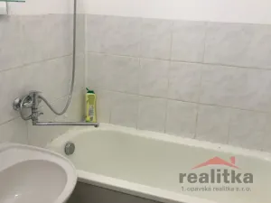 Pronájem bytu 3+1, Opava, Haškova, 58 m2