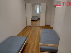 Pronájem bytu 2+kk, Praha, Svobodova, 50 m2