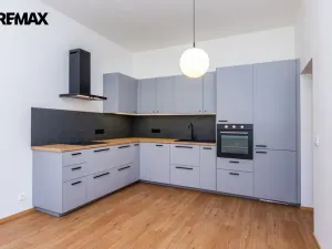Pronájem bytu 2+kk, Praha - Nusle, Sinkulova, 48 m2