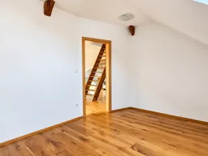 Pronájem bytu 2+kk, Třebotov, Hlavní, 80 m2