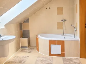 Pronájem bytu 2+kk, Třebotov, Hlavní, 80 m2