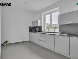 Pronájem kanceláře, Praha, Strakonická, 160 m2