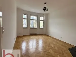 Prodej činžovního domu, České Budějovice, Na Nábřeží, 240 m2