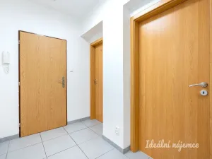 Pronájem bytu 2+kk, Praha - Suchdol, Brandejsovo náměstí, 54 m2