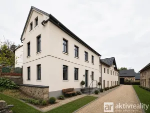 Prodej činžovního domu, Dolní Zálezly, Mírové náměstí, 250 m2