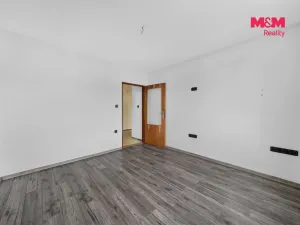 Prodej bytu 4+1, Černovice, U Mateřské školy, 82 m2
