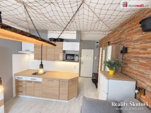 Prodej bytu 1+kk, Ústí nad Labem - Severní Terasa, Větrná, 21 m2