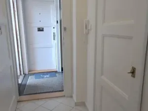 Pronájem bytu 1+kk, Praha - Nusle, Jaurisova, 32 m2
