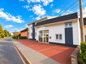 Prodej obchodního prostoru, Zlín - Malenovice, Bezručova, 568 m2