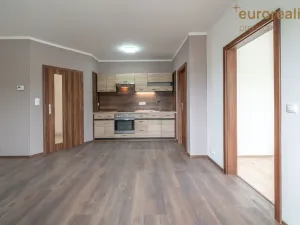 Prodej bytu 2+kk, Tachov, Na Třešňovce, 37 m2