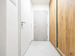 Prodej bytu 1+kk, Praha - Háje, 33 m2