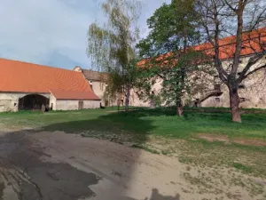 Prodej historického objektu, Doksany, 1751 m2