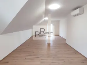 Prodej bytu 3+kk, Hevlín, 125 m2