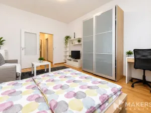 Prodej ubytování, Praha - Smíchov, Plzeňská, 70 m2