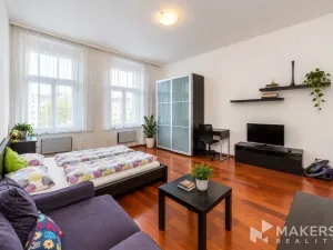 Prodej ubytování, Praha - Smíchov, Plzeňská, 190 m2