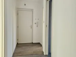 Prodej bytu 2+1, Jindřichův Hradec - Otín, 57 m2
