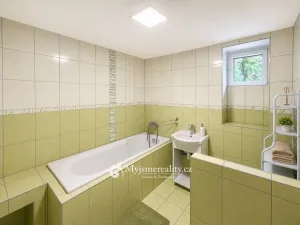 Prodej rodinného domu, Žerůtky, 193 m2