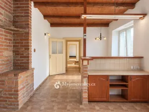Prodej rodinného domu, Žerůtky, 193 m2