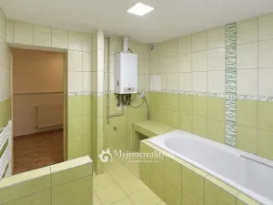 Prodej rodinného domu, Žerůtky, 193 m2