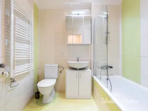 Pronájem bytu 2+1, Praha - Smíchov, Pod Barvířkou, 52 m2