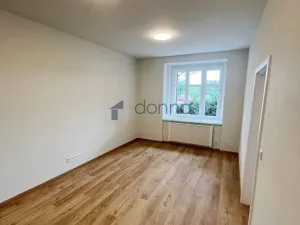Pronájem bytu 2+kk, Praha, U vysočanského pivovaru, 40 m2