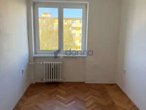 Pronájem bytu 4+1, Praha, Hrusická, 75 m2