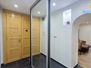 Pronájem bytu 2+kk, Praha - Vršovice, Moskevská, 46 m2
