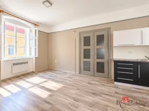 Pronájem bytu 3+kk, Opočno, Kupkovo nám., 68 m2