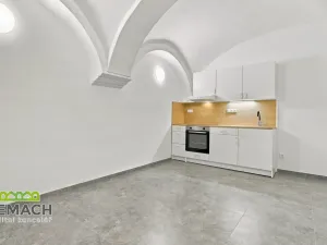 Pronájem bytu 1+1, Náchod, Masarykovo náměstí, 72 m2