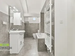 Pronájem bytu 1+1, Náchod, Masarykovo náměstí, 72 m2