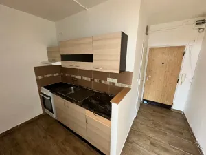 Pronájem bytu 1+1, Děčín, Kladenská, 36 m2