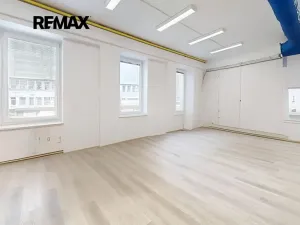 Prodej výrobních prostor, Hlinsko, Wilsonova, 2147 m2