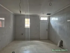 Pronájem restaurace, Žatec, Husitské náměstí, 300 m2
